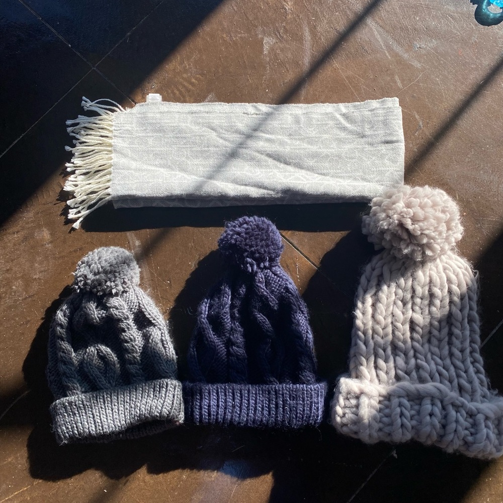 Winter accessories bundle (beanies and scarf)